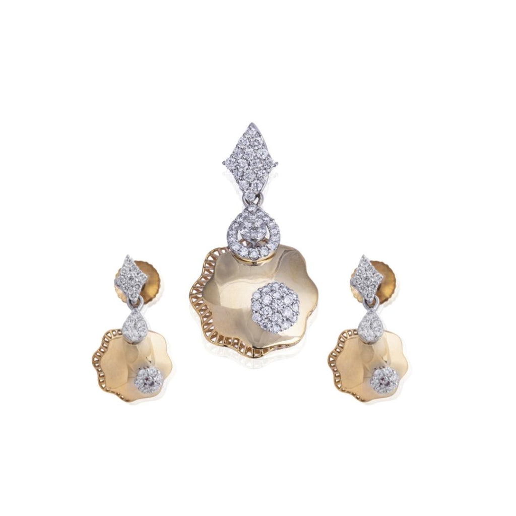 Buy quality 22K Gold Triangle Shape Diamond Pendant Set in Ahmedabad